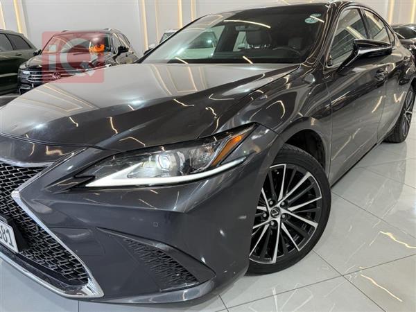 Lexus for sale in Iraq